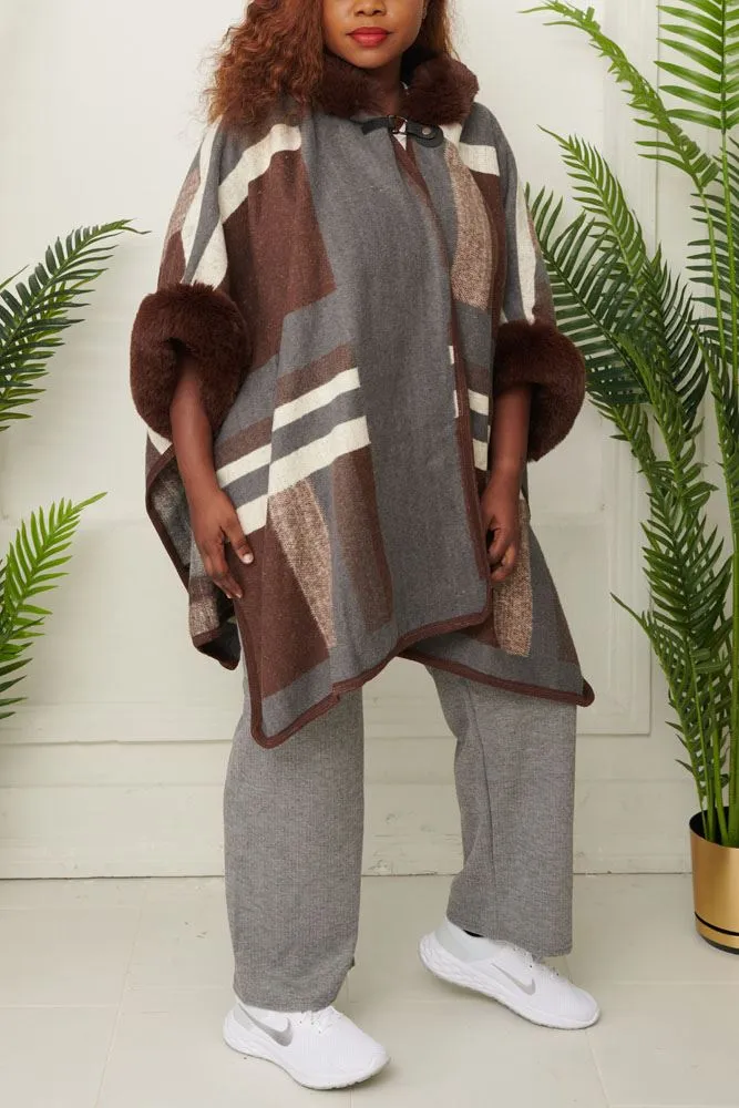 Abstract Plaid Pattern Knit Poncho